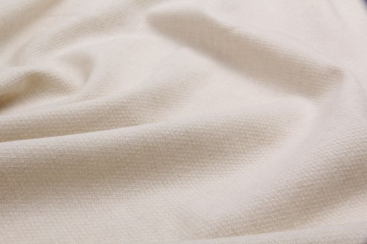 SJ-N0158 Lehká vlna GRIGLIA s angorou v barvě perlově bílé Vitale Barberis Canonico